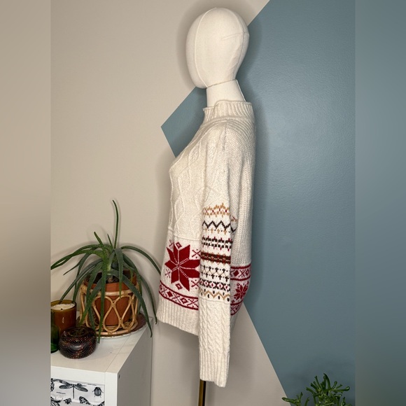 American Eagle Patchwork Fair Isle Sweater Nordic Cable Knit Cream Red Pullover - Picture 3 of 10
